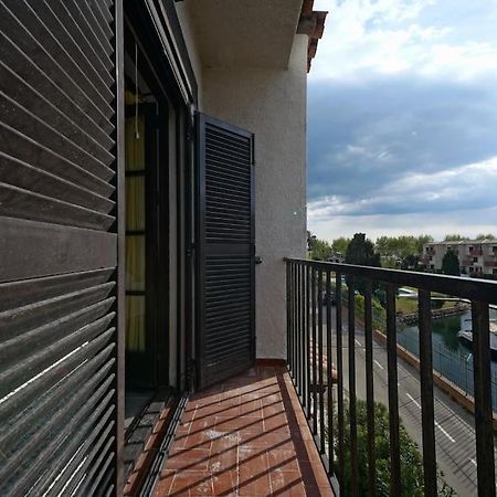 Bonito Apartamento Equipado, Cerca De La Playa 艾姆布里亚布拉瓦 外观 照片